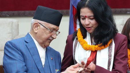 पलेशाले पेरिसमा जिते काँस्य, प्रधानमन्त्री ओलीले दिए ६५ लाख नगद!