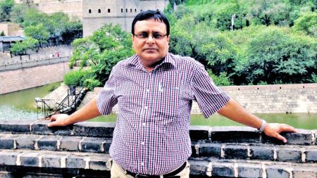 सम्पादकलाई डा. नीलमणिको थ्रेट : ‘समाचार सच्याउनु, हैन भने गम्भीर परिणाम!’