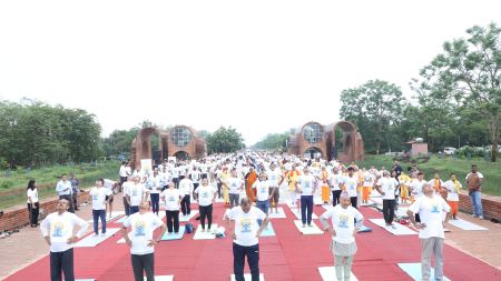 लुम्बिनीमा योग दिवस मनाउने तरिका यस्तो कि सबैको मन जित्यो!