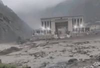 चीनको पानीले तहसनहस रसुवा : प्रधानमन्त्रीसहित उच्चस्तरीय टोली बाढीक्षेत्र पुग्दै, जनधनको क्षति भयावह