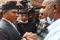 शपथपछि कुलमान घिसिङ शिक्षण अस्पतालमा, आन्दोलनका पीडित परिवारसग भेट !