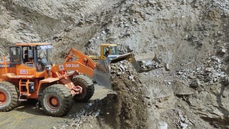 देशभर मौसमी संकट: प्रशासनले रातिको यात्रा नगर्न र सतर्क रहन आग्रह