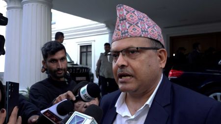निर्वाचन आयोगको चेतावनी: सरकारले दलहरूसँग तुरुन्त छलफल नगरे फागुनको चुनाव संकटमा!