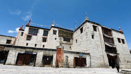 “सात सय वर्ष पुरानो लोमान्थाङ दरबार संरक्षणको पर्खाइमा, मुस्ताङको इतिहास मौन तर जिवन्त”